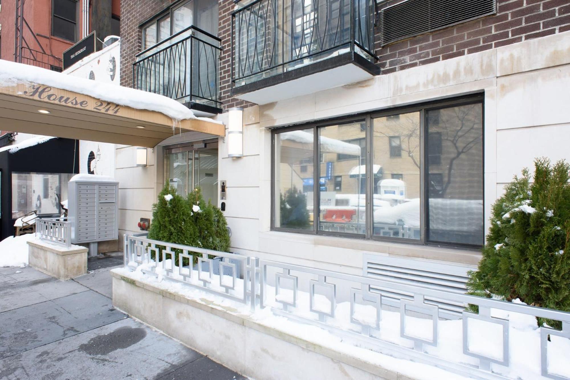 Apartment 75-5b Luxury 3br Duplex W&d Elevator Bldg *